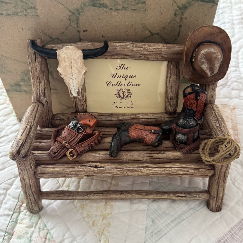 Rustic Western Decor Set with Cowboy Accessories